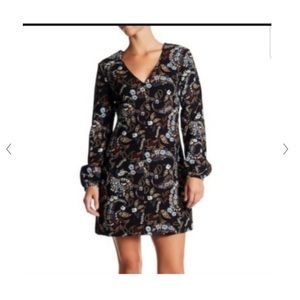WAYF floral paisley v-neck shift dress